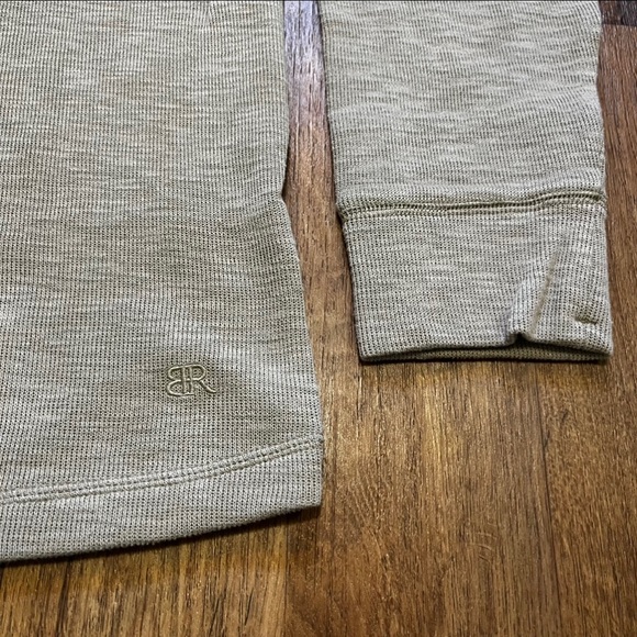 Banana Republic Men's Double Knit Crew - Picture 3 of 5